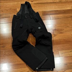 Descente Men's Black Cargo Pants with Bib
